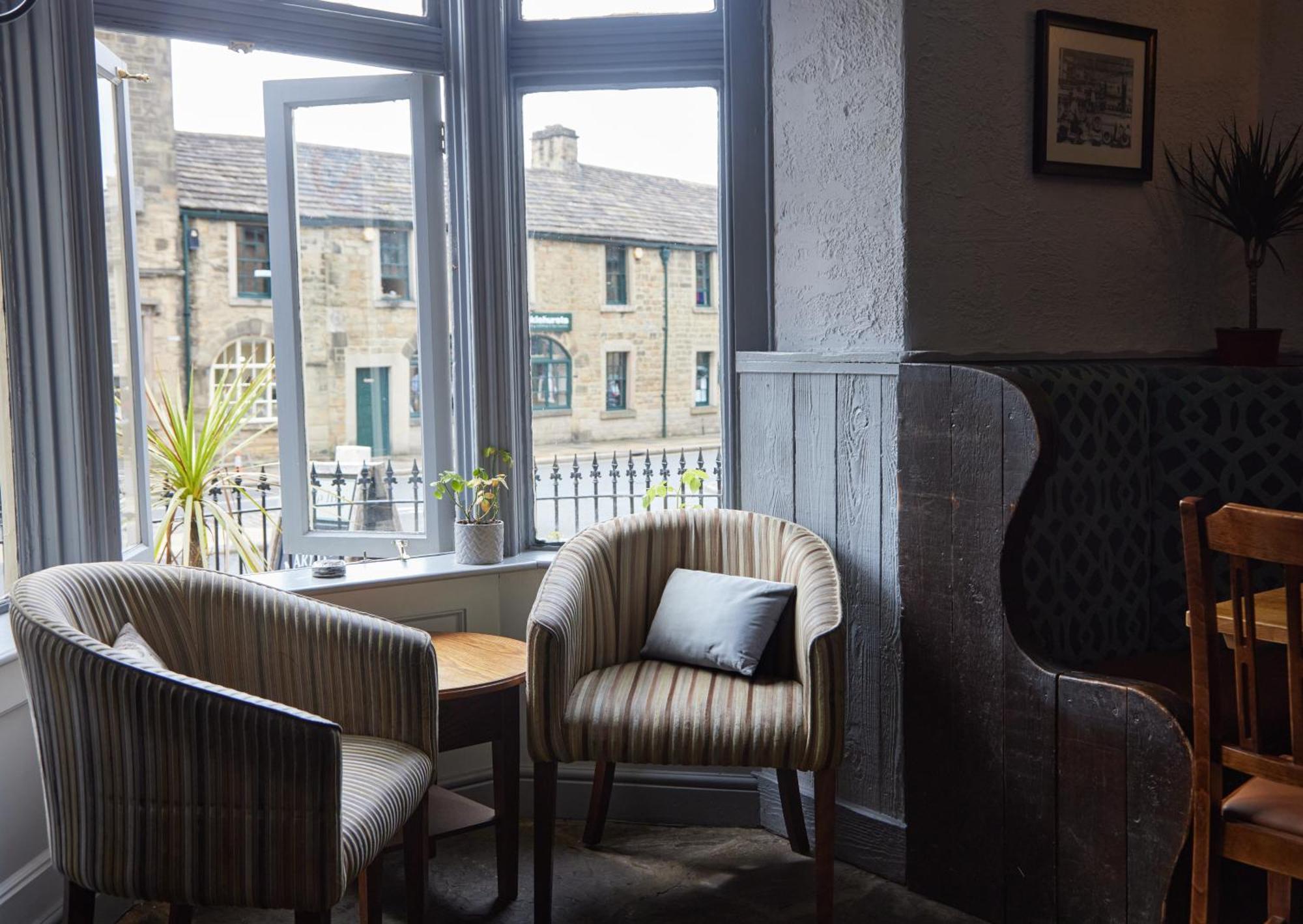 Castle Inn By Greene King Inns Bakewell Esterno foto