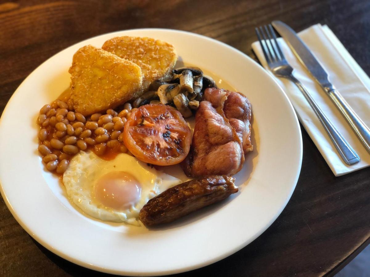Castle Inn By Greene King Inns Bakewell Esterno foto