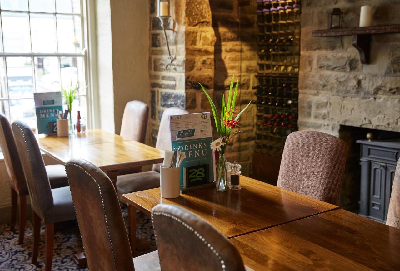 Castle Inn By Greene King Inns Bakewell Esterno foto